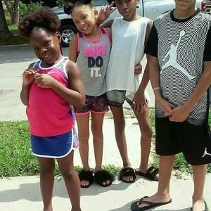 Meet your Posher, Desiree